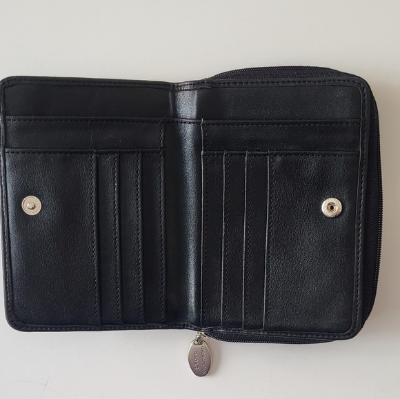 Stone Mountain Bi-Fold Wallet Soft Black Leather - Picture 4 of 9